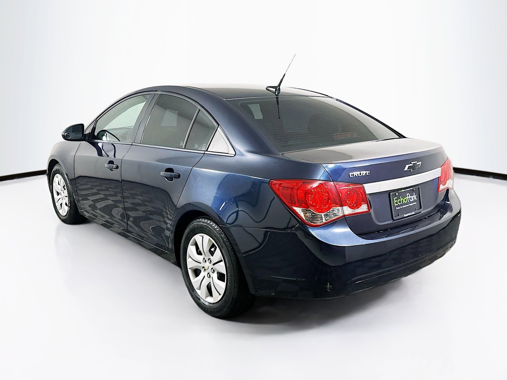 Used 2014 Chevrolet Cruze LS image 5