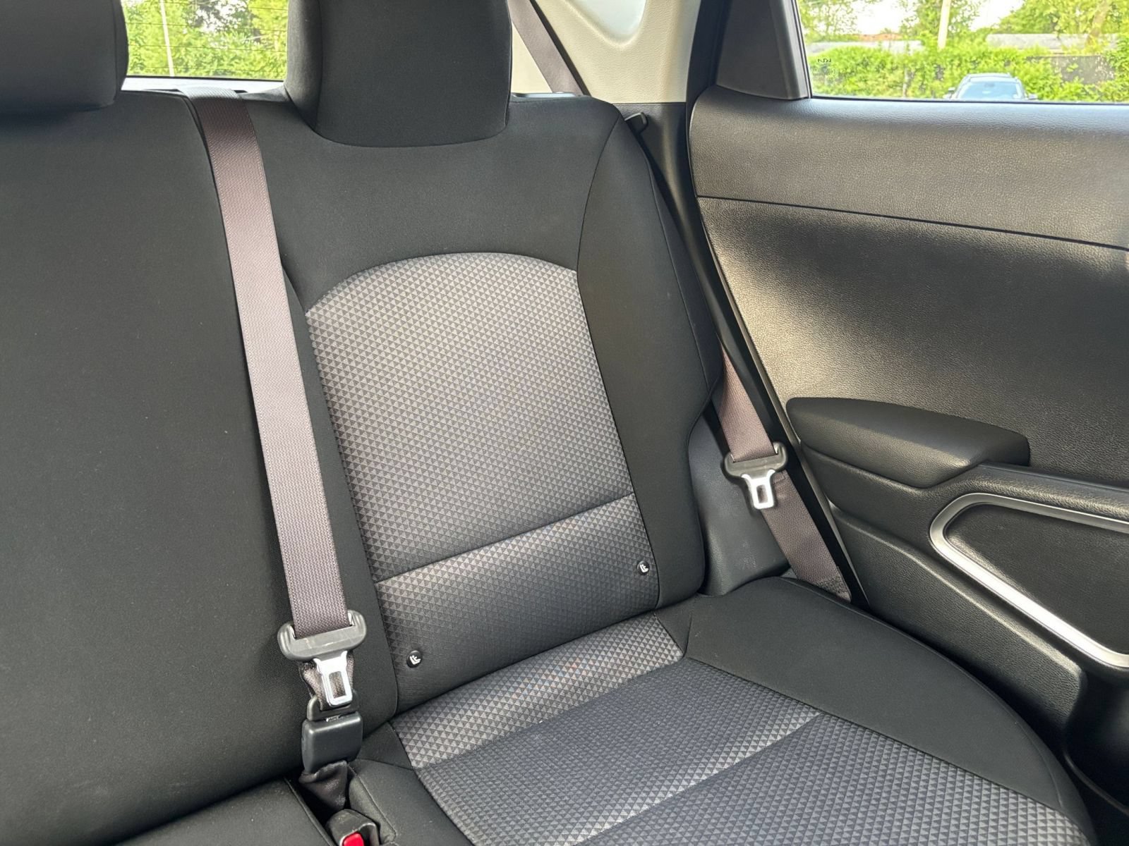 Used 2025 Kia Soul LX w/ LX Technology Package FWD image 34