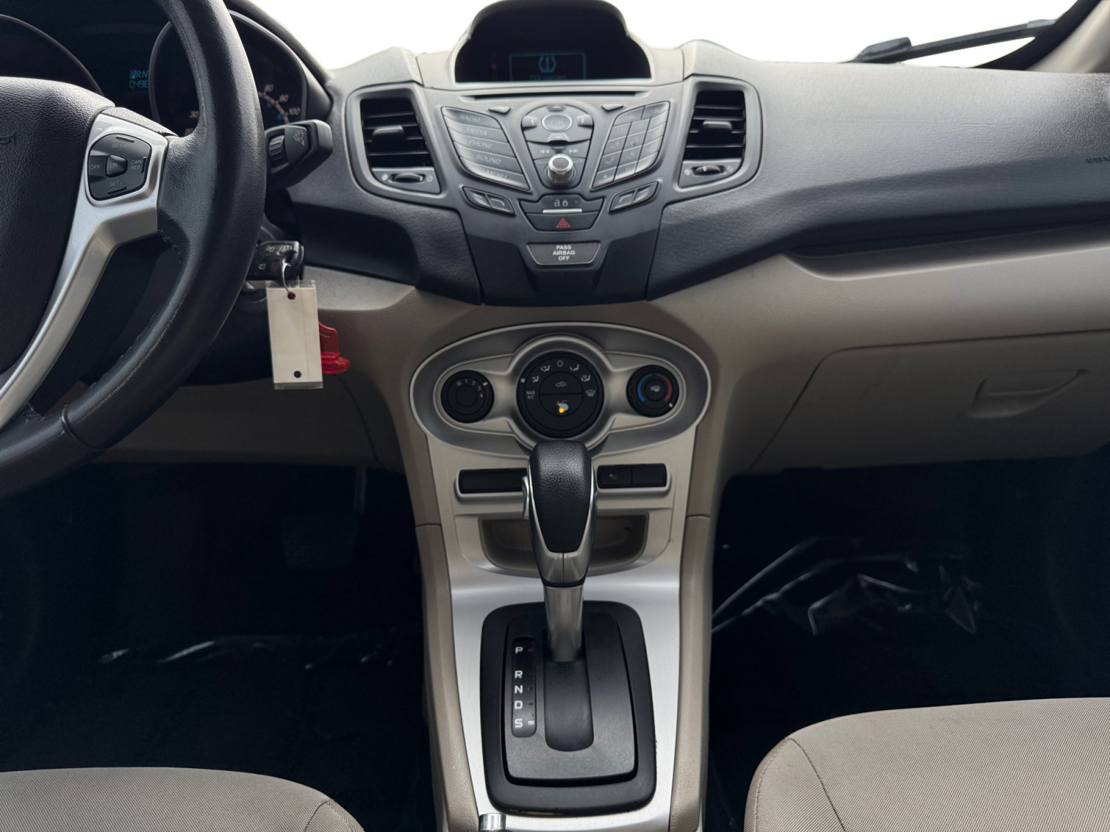 Used 2016 Ford Fiesta SE FWD image 11