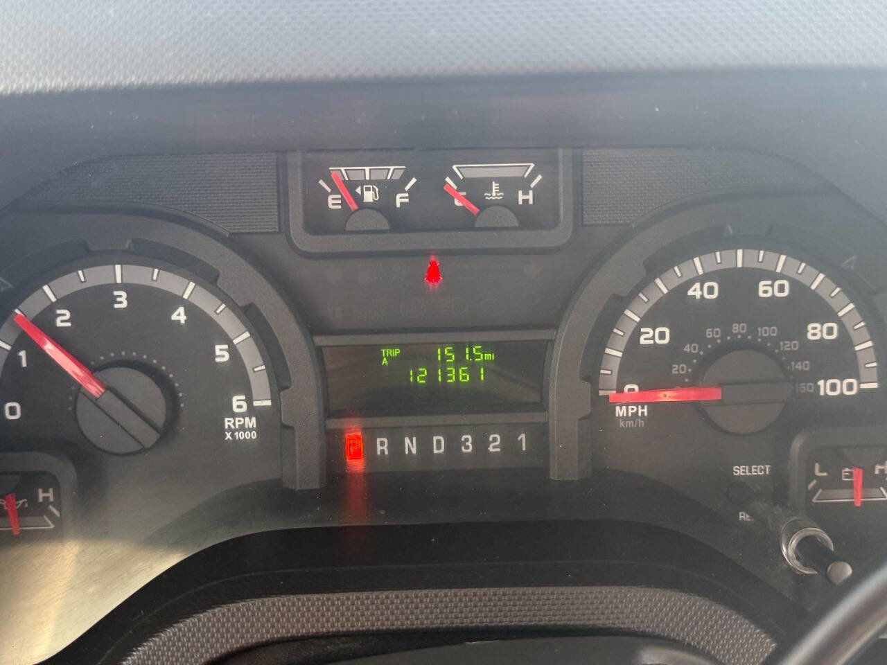 Used 2012 Ford E-450 and Econoline 450 Super Duty w/ Shuttle Bus Prep Pkg image 12