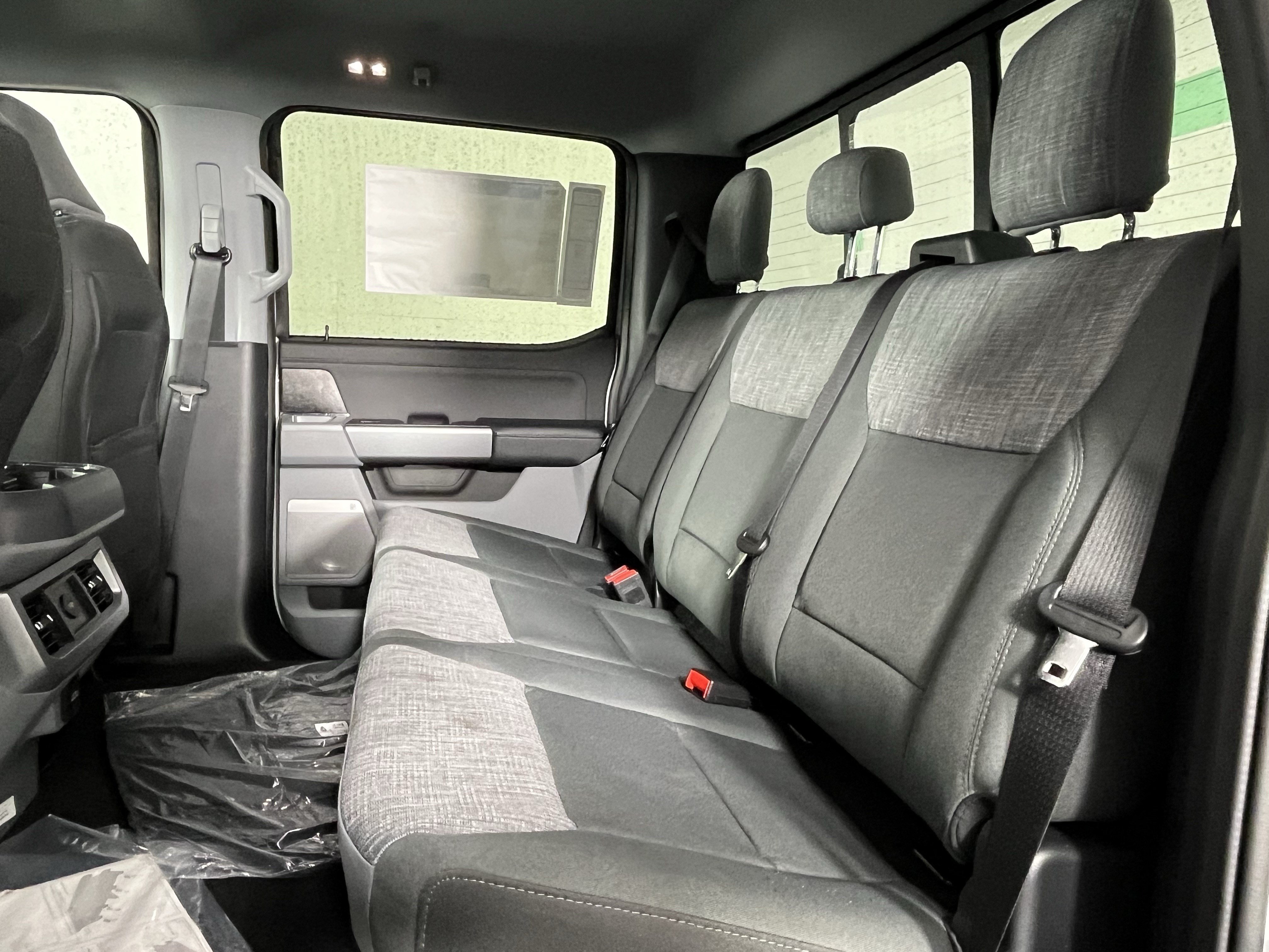 New 2026 Ford F250 XLT w/ XLT Premium Package AWD/4WD image 15