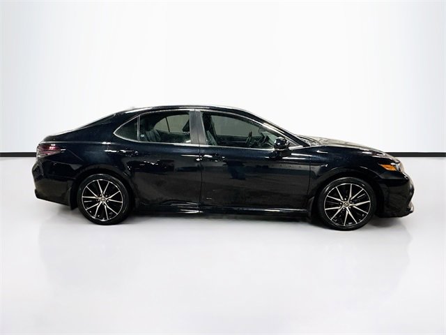 Used 2023 Toyota Camry SE image 8