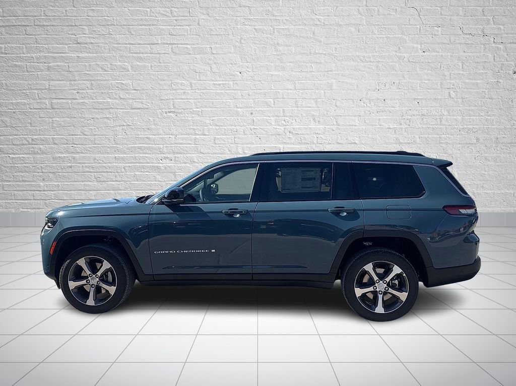 New 2026 Jeep Grand Cherokee L Limited w/ Luxury Tech Group II AWD/4WD image 2