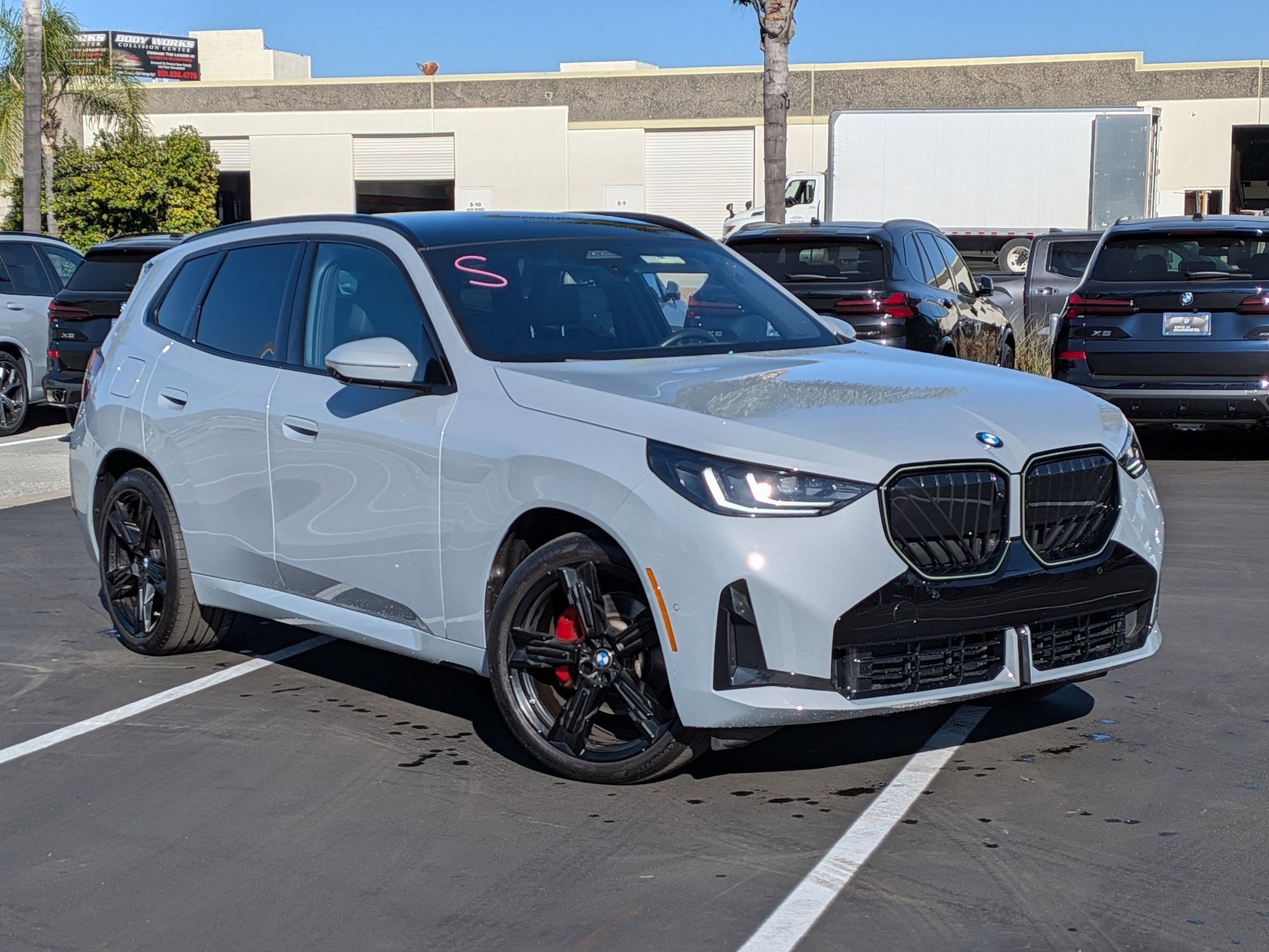 Used 2025 BMW X3 xDrive30i w/ Premium Package image 2