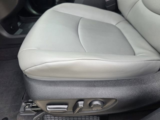 Used 2025 Toyota Sienna XLE w/ XLE Plus Package image 22