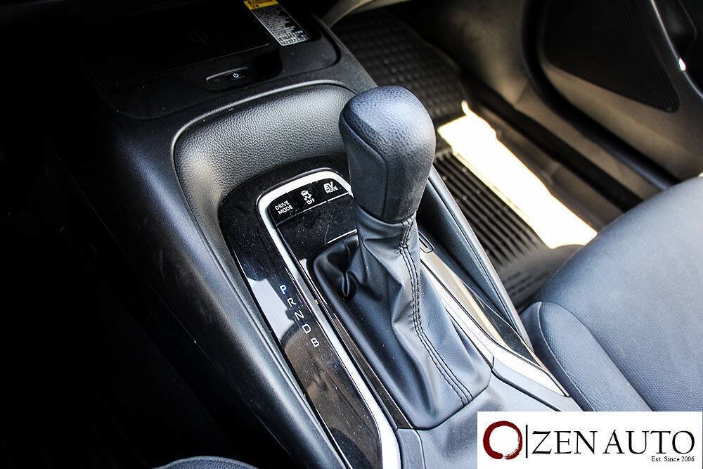 Used 2026 Toyota Corolla LE w/ LE Premium Package FWD image 13