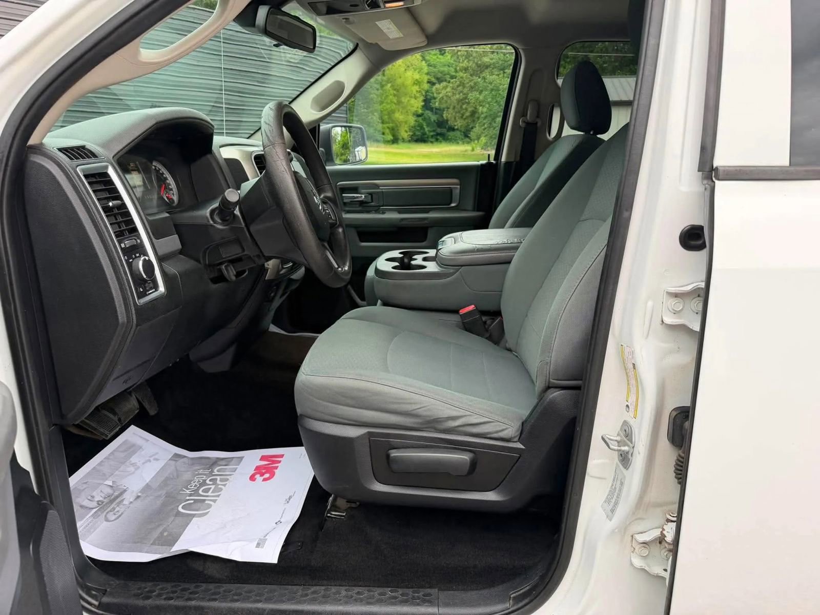 Used 2015 RAM 2500 SLT AWD/4WD image 9