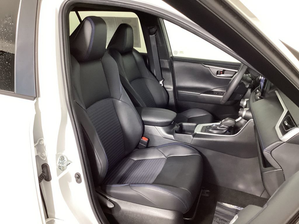 Used 2023 Toyota RAV4 XSE AWD/4WD image 37