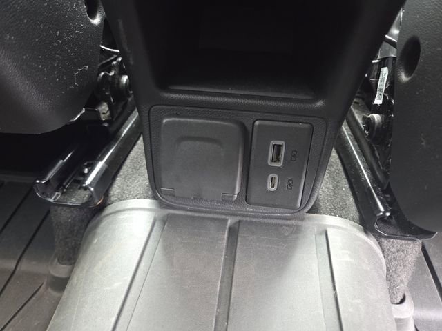 Used 2023 Buick Encore GX Essence w/ Experience Buick Package AWD/4WD image 16
