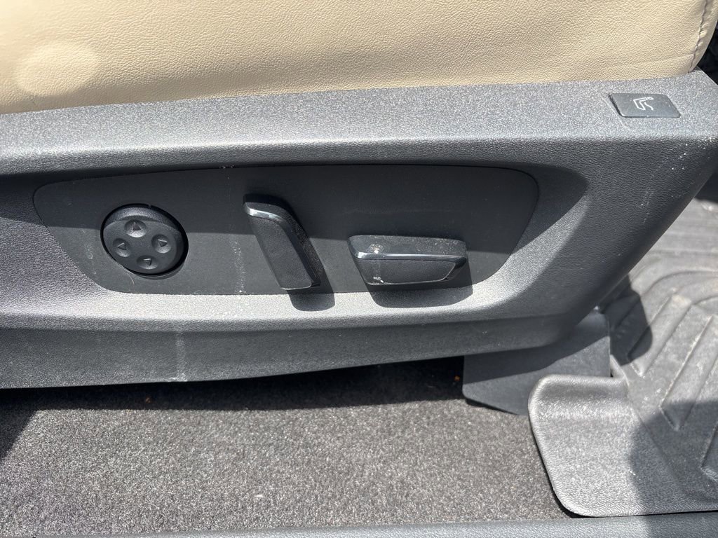 Used 2023 INFINITI QX60 Sensory w/ Cargo Package image 73