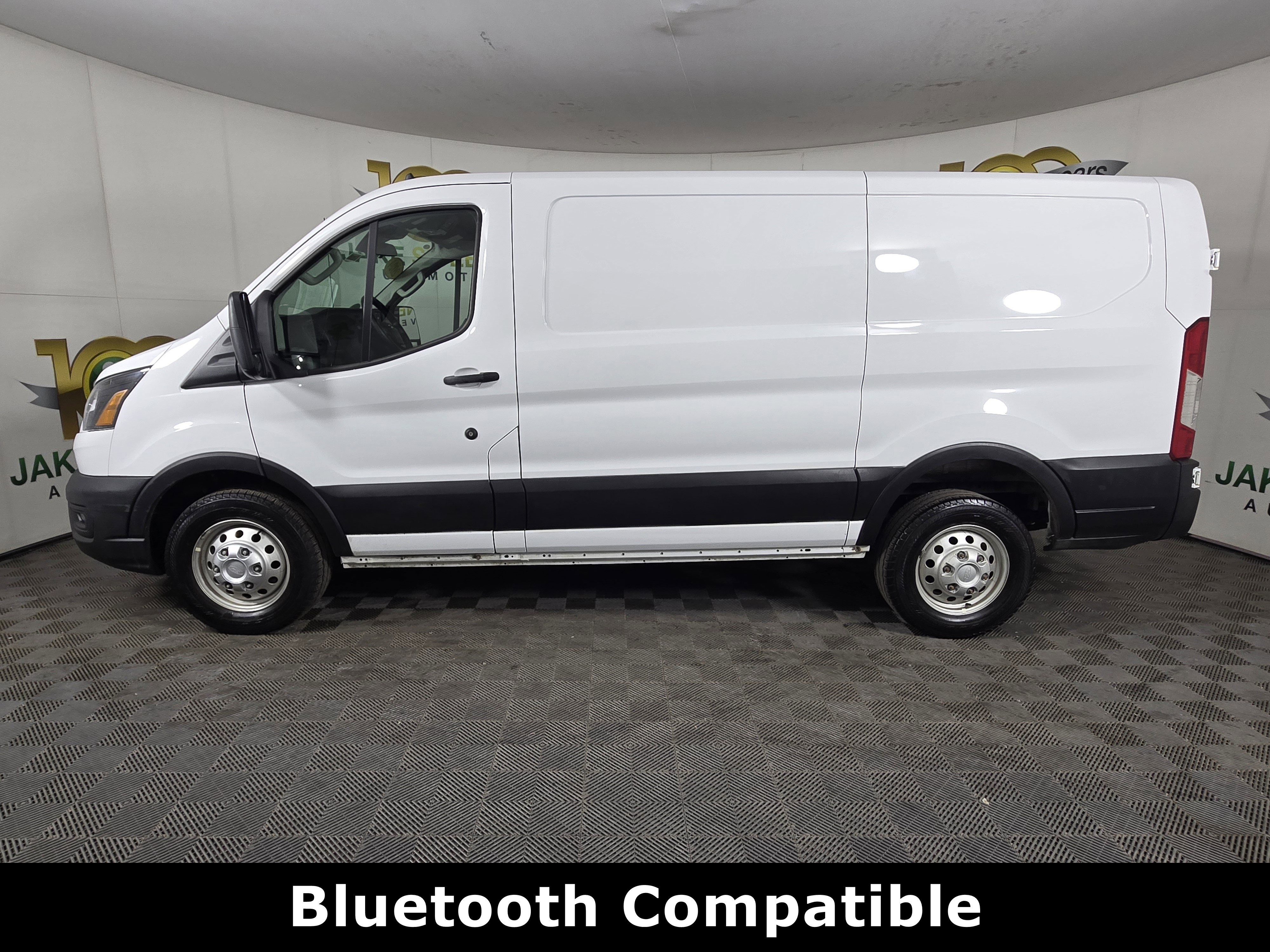Used 2024 Ford Transit 250 Low Roof AWD w/ Exterior Upgrade Package image 4
