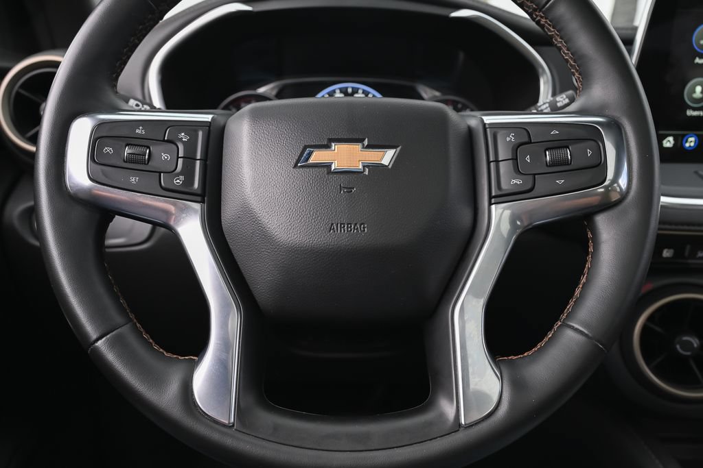 Used 2023 Chevrolet Blazer Premier FWD image 26