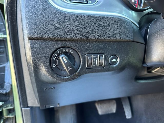 Used 2022 Dodge Charger SXT w/ Navigation & Travel Group image 31