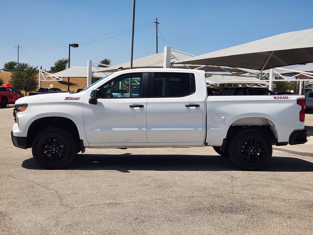 Used 2025 Chevrolet Silverado 1500 Custom Trail Boss AWD/4WD image 4