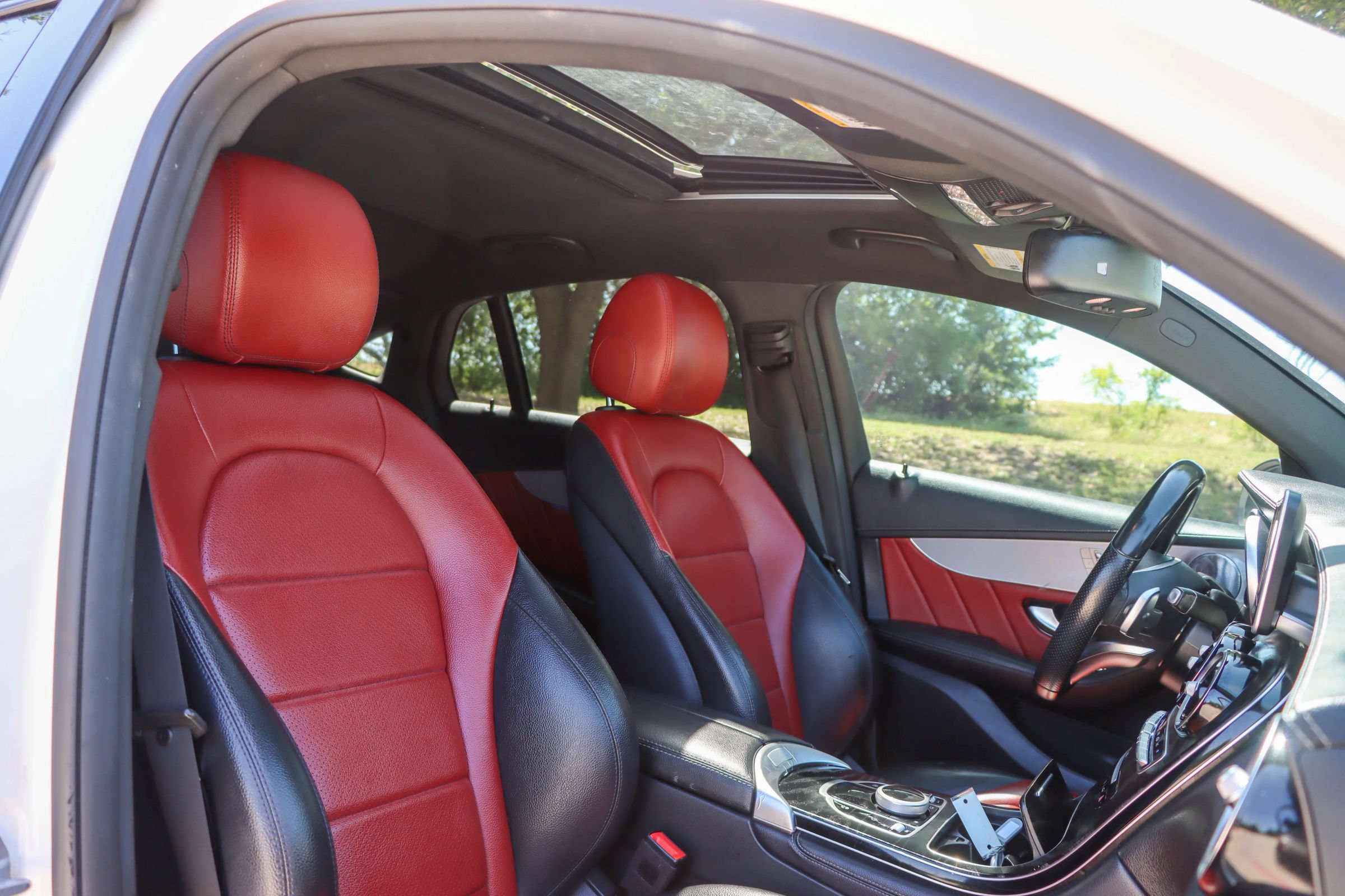 Used 2019 Mercedes-Benz GLC 300 4MATIC Coupe w/ AMG Line image 21