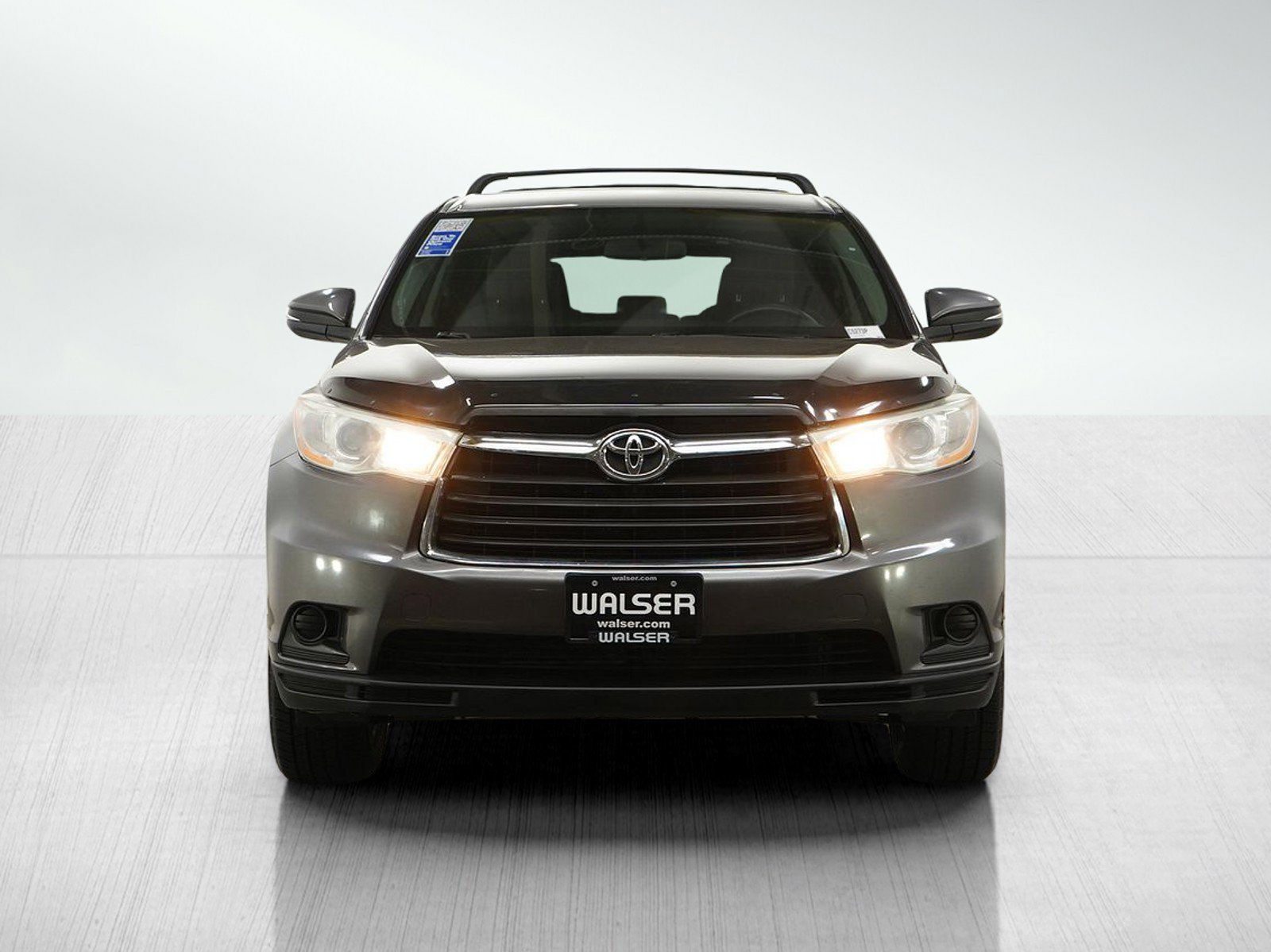 Used 2015 Toyota Highlander LE AWD/4WD image 9