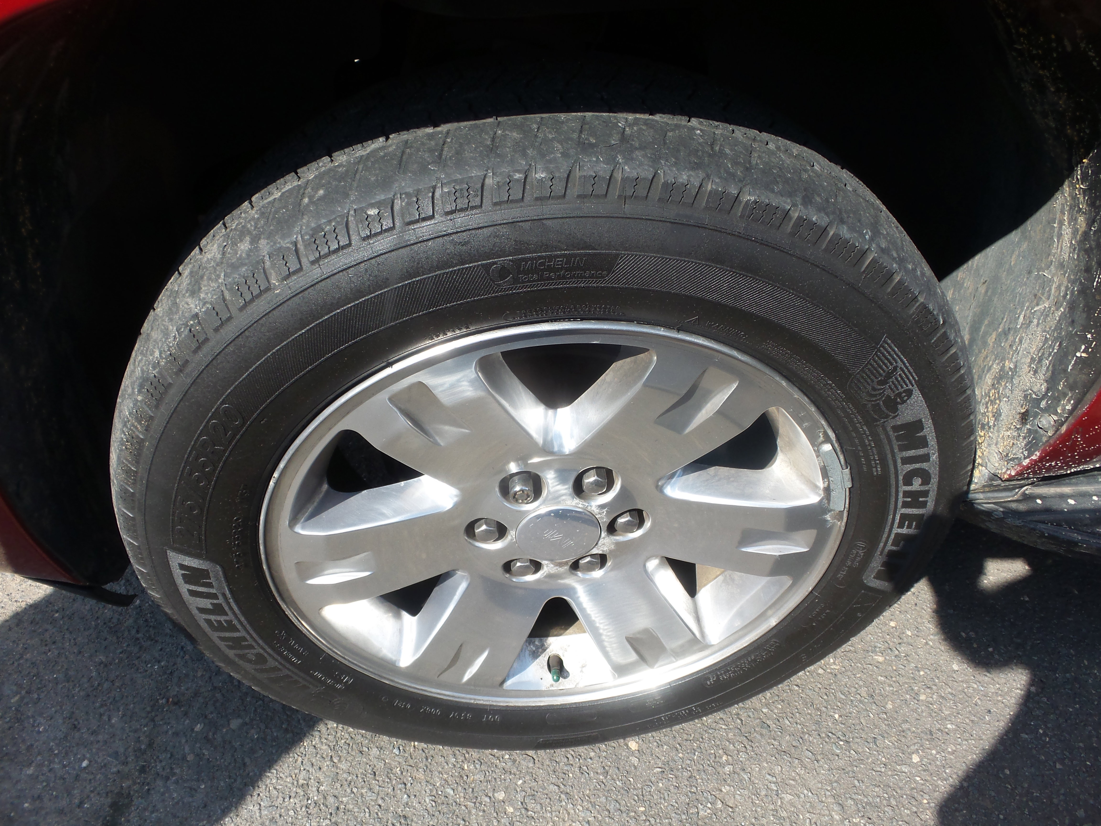 Used 2013 GMC Yukon SLT w/ SLT Chrome Package image 5