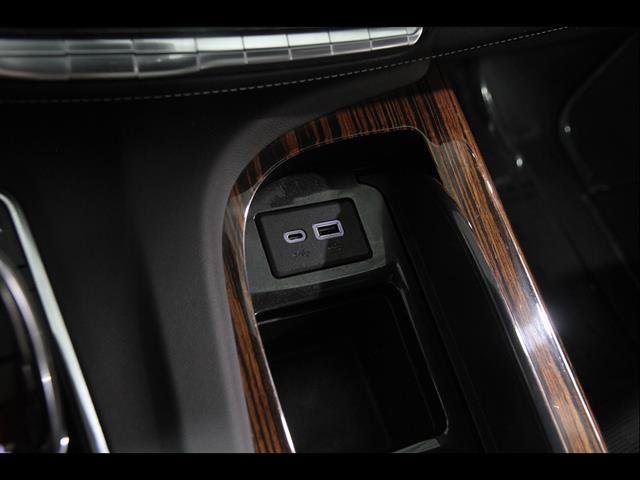 Certified 2022 Cadillac Escalade Premium Luxury AWD/4WD image 18