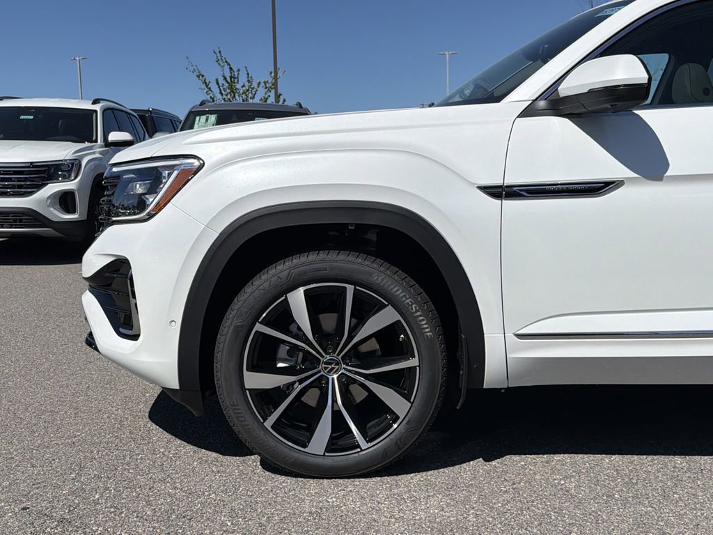 New 2026 Volkswagen Atlas Cross Sport SEL Premium R-Line image 9