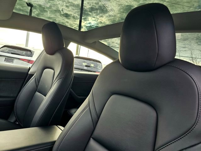 Used 2023 Tesla Model 3 Standard Range image 19