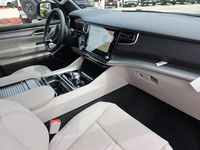 New 2026 Jeep Grand Wagoneer Limited AWD/4WD image 11
