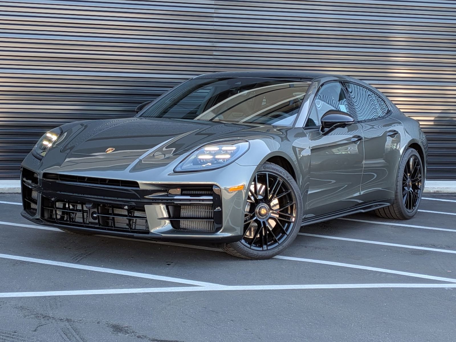New 2026 Porsche Panamera GTS image 1