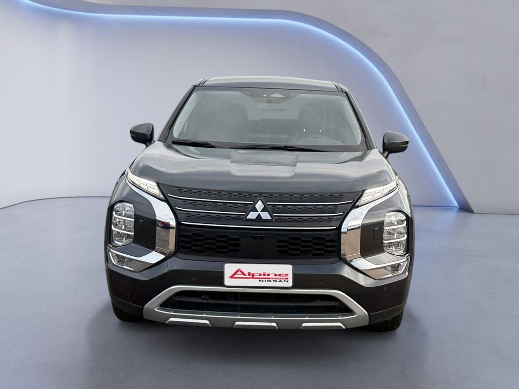 Used 2024 Mitsubishi Outlander image 8
