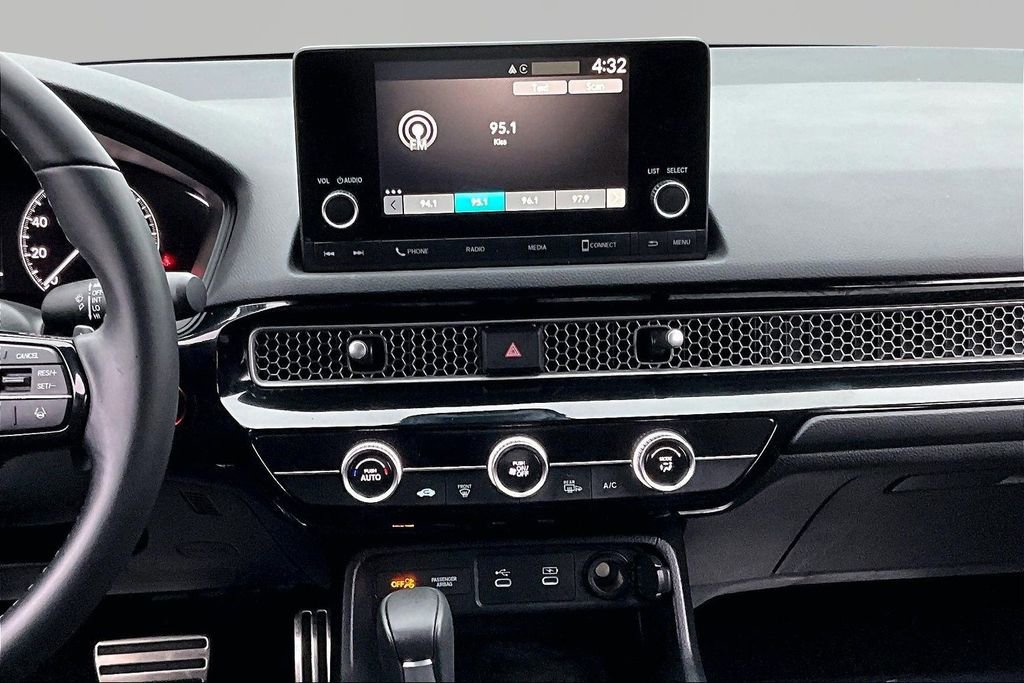 Certified 2025 Honda Civic Sport image 9