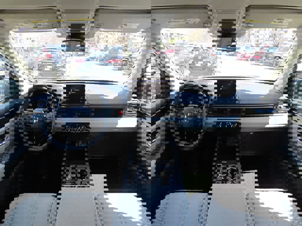 Used 2023 Honda Pilot LX image 19