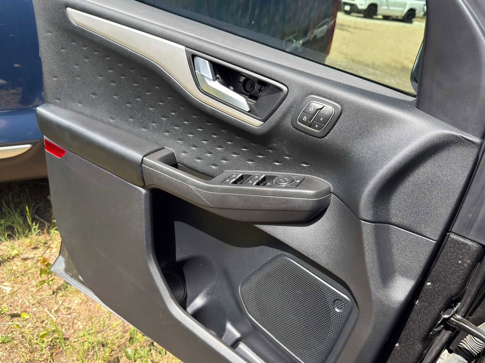 Used 2020 Ford Escape SEL image 22