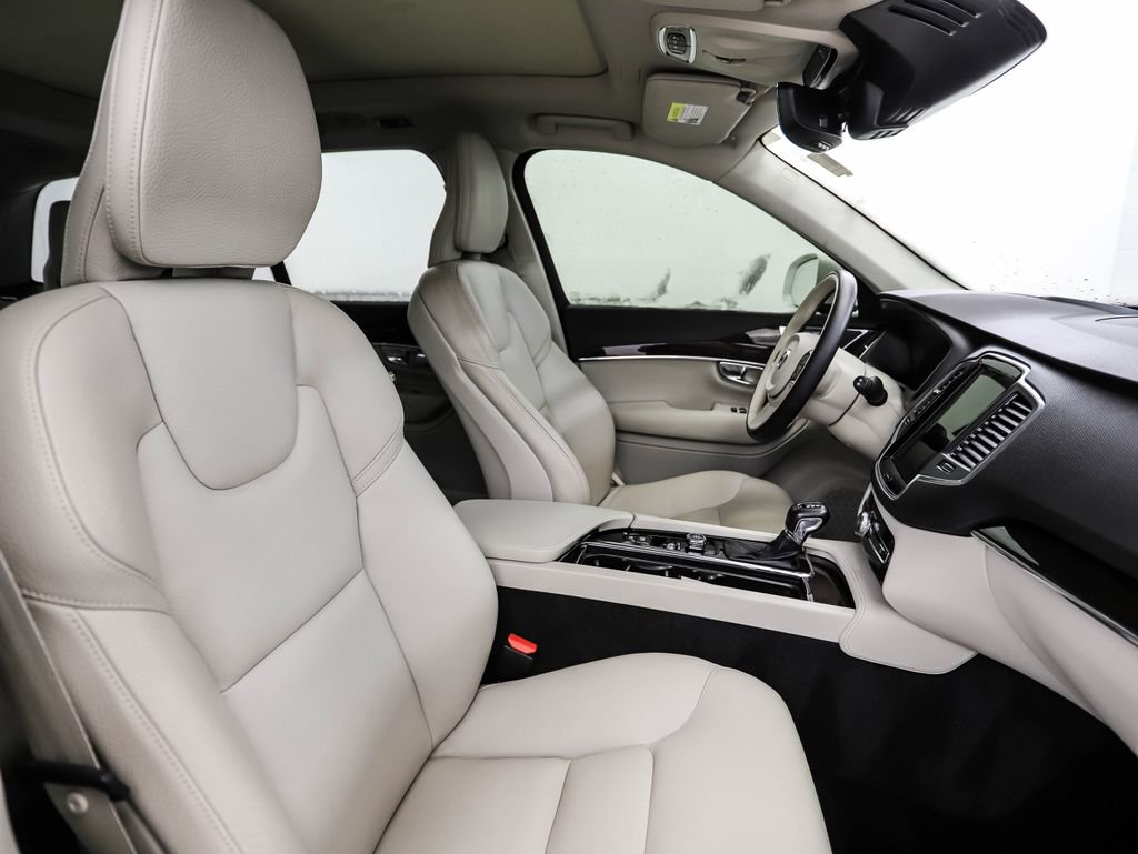 Used 2019 Volvo XC90 T6 Momentum w/ Advanced Package image 31