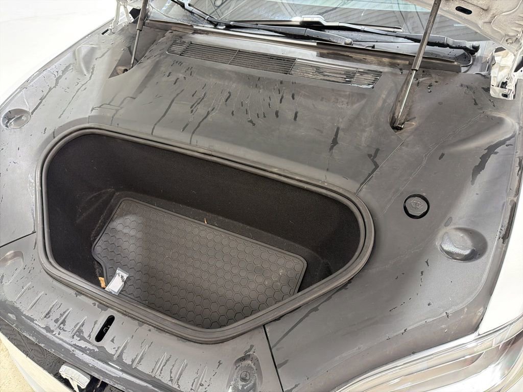 Used 2022 Tesla Model S Plaid image 11