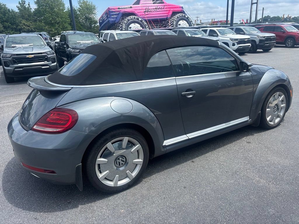 Used 2019 Volkswagen Beetle 2.0T SE FWD image 3