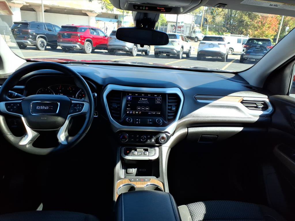 Used 2023 GMC Acadia SLE w/ Driver Convenience Package image 15