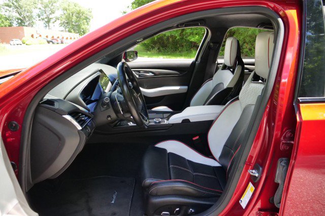 Used 2022 Cadillac CT5 V Blackwing w/ Carbon Fiber Package 2 RWD image 29