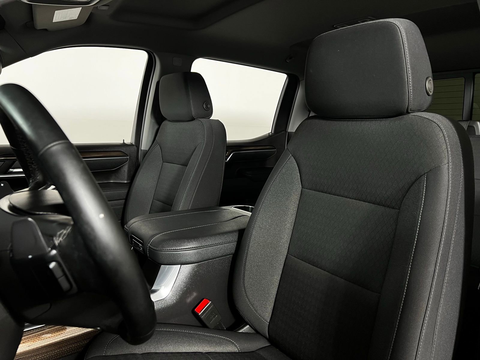 Used 2025 Chevrolet Silverado 1500 LT Trail Boss w/ Convenience Package II image 13