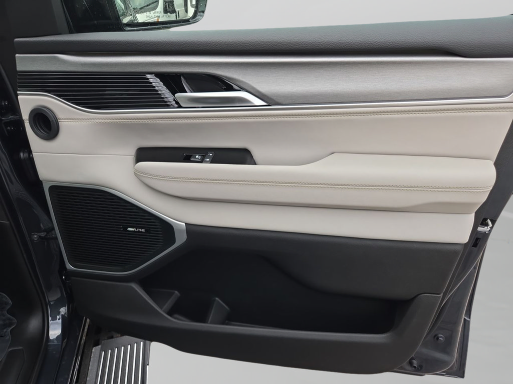 New 2025 Jeep Wagoneer L Series II AWD/4WD image 35