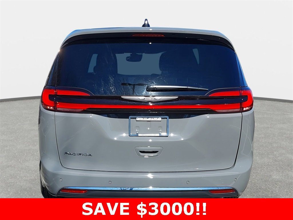 New 2025 Chrysler Pacifica Select image 6