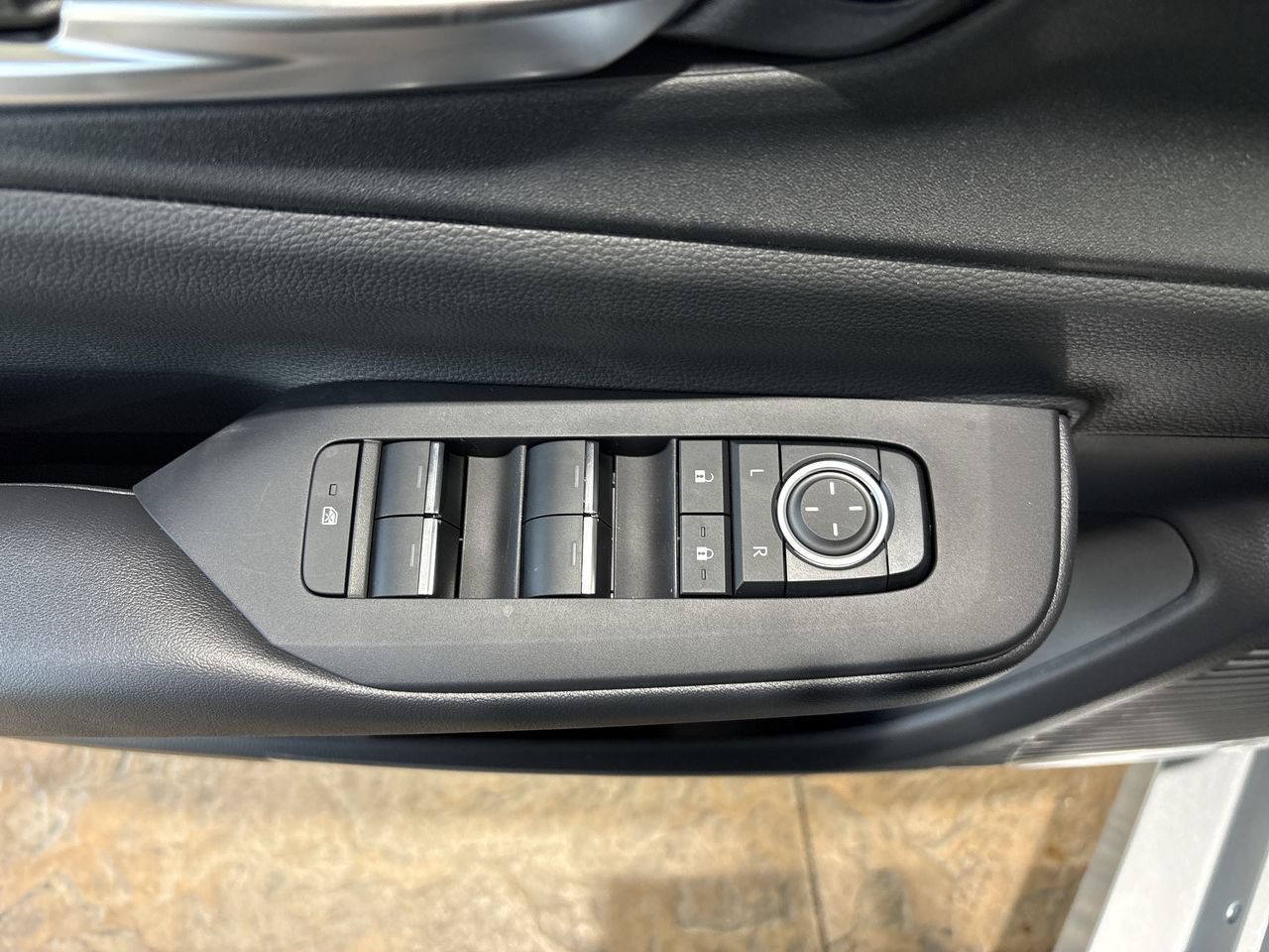 New 2027 Toyota Prius Plug-In Hybrid w/ Limited Premium Package FWD image 13