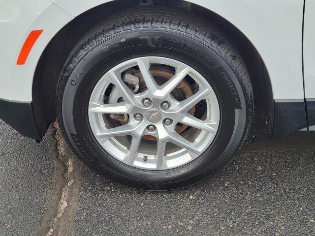 Used 2024 Chevrolet Equinox LT w/ LPO, Floor Liner Package image 5