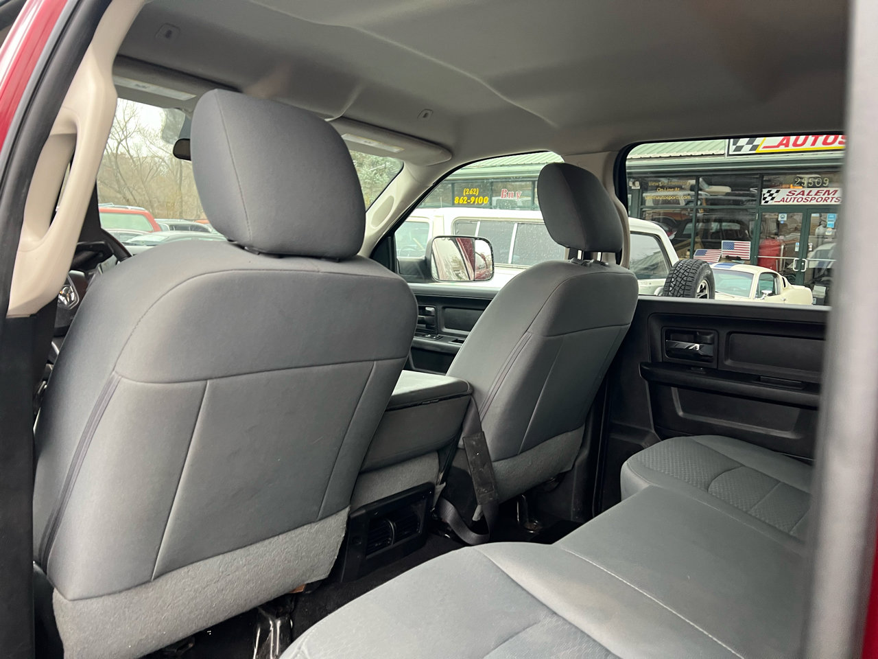 Used 2017 RAM 2500 Tradesman w/ Chrome Appearance Group image 10