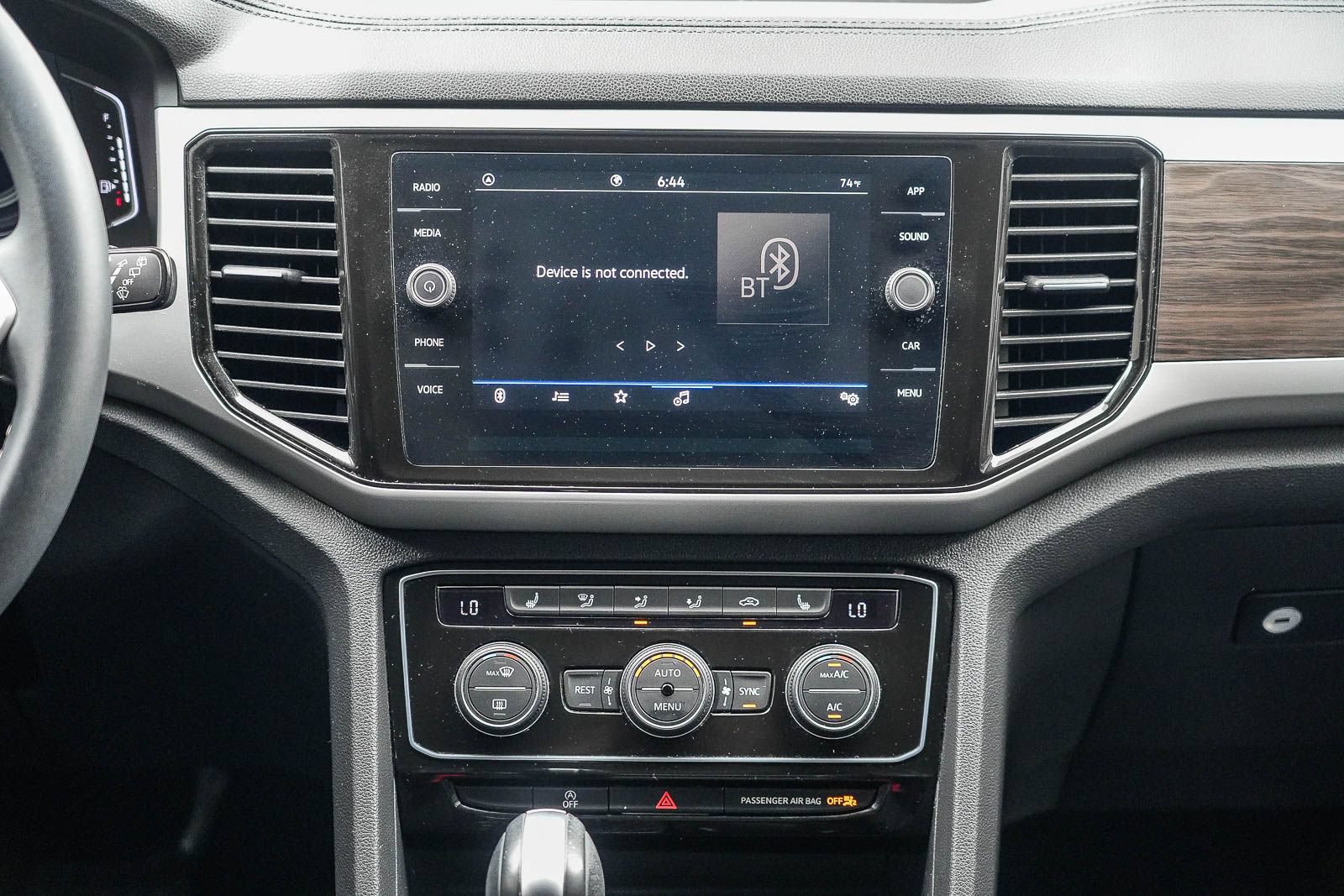 Certified 2023 Volkswagen Atlas SE FWD image 13