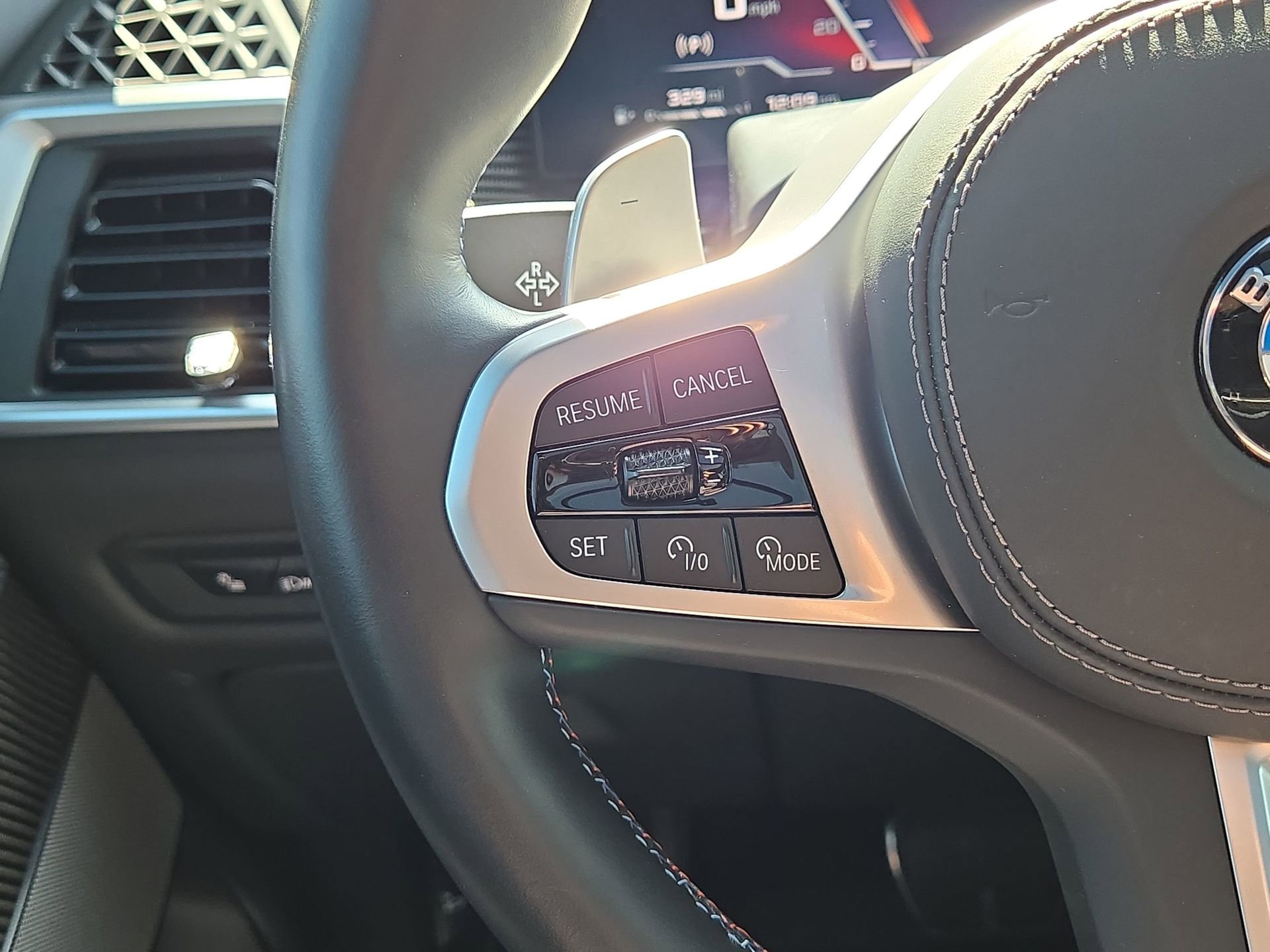 Used 2026 BMW X5 M60i AWD/4WD image 21