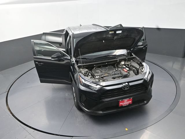 Used 2024 Toyota RAV4 XLE FWD image 39