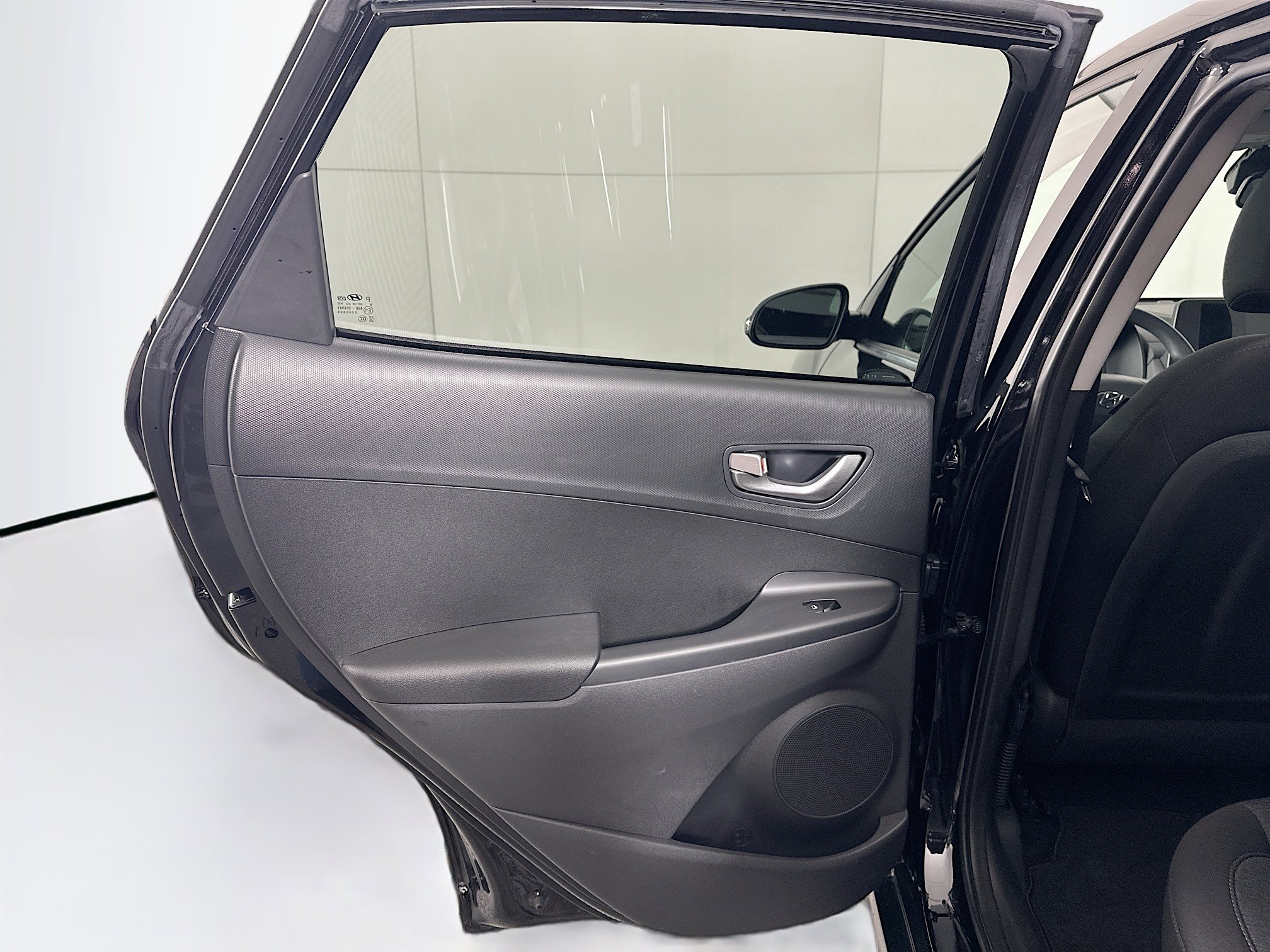Used 2023 Hyundai Kona SE FWD image 25