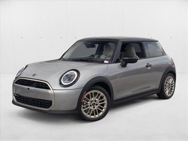 Used 2025 MINI Cooper 2-Door Hardtop image 1