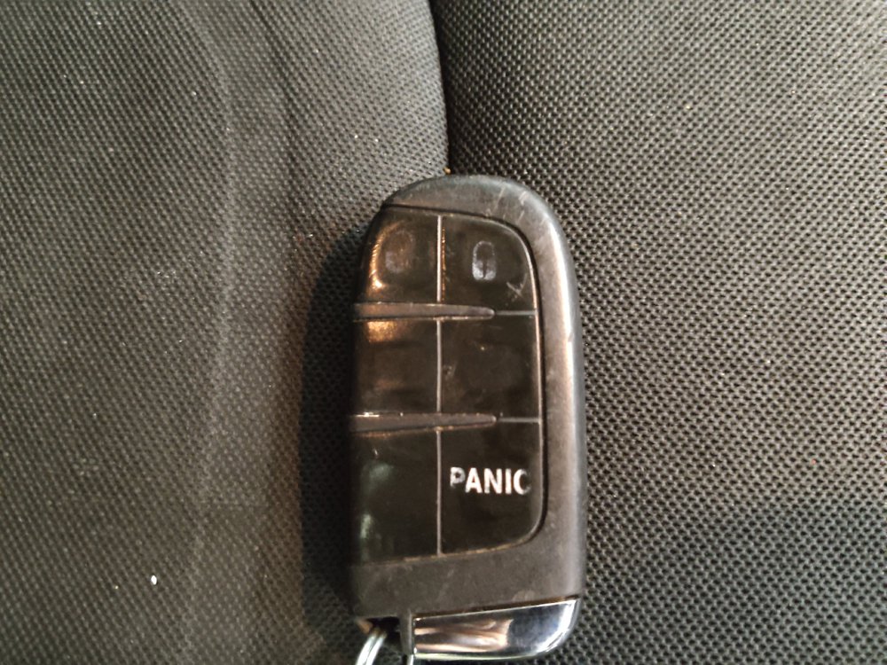 Used 2020 Jeep Renegade Latitude FWD image 32