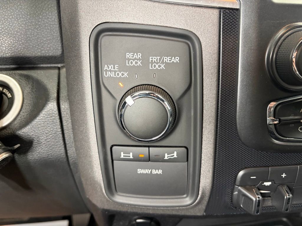 Used 2017 RAM 2500 Power Wagon w/ Luxury Group image 11