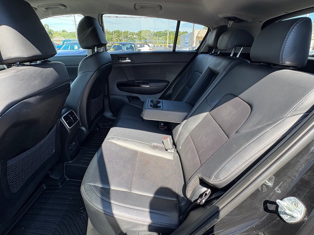 Used 2022 Kia Sportage EX AWD/4WD image 16