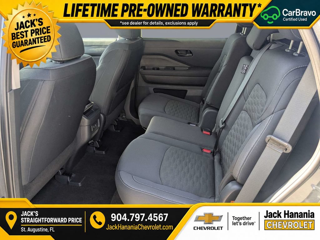 Used 2026 Nissan Pathfinder S FWD image 12